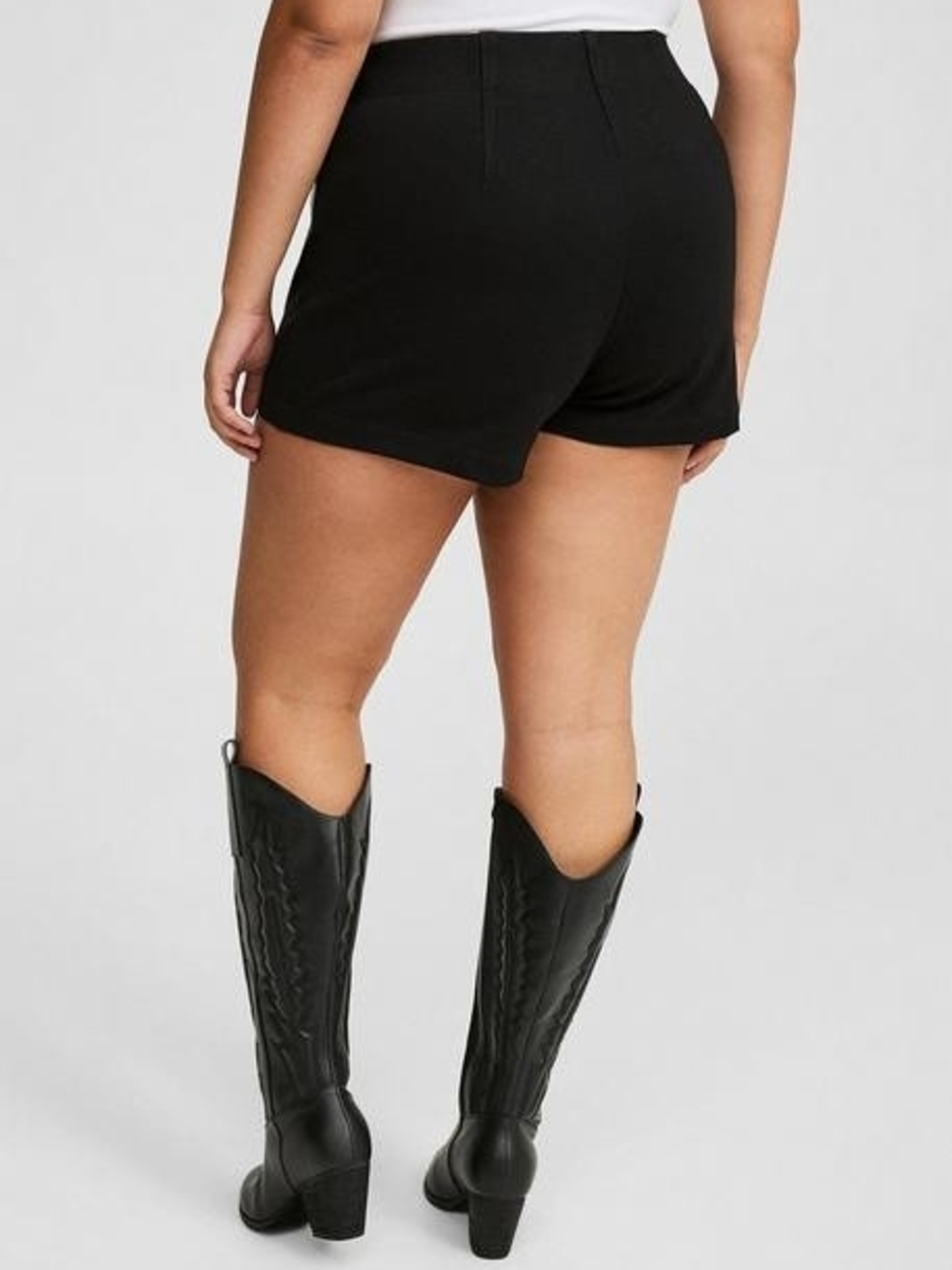 NWOT 1R STUDIO by Torrid Black Faux Leather Women’s Skort - Picture 3 of 8